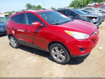  Salvage Hyundai TUCSON