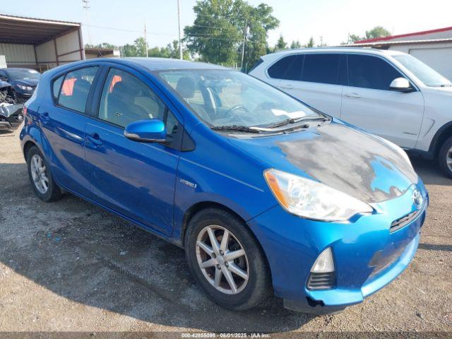  Salvage Toyota Prius c