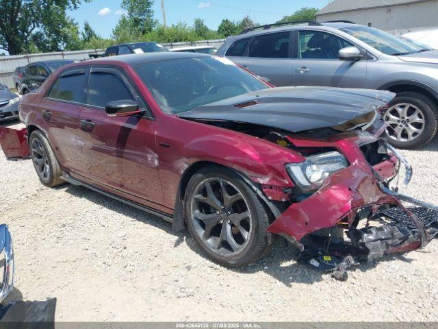  Salvage Chrysler 300