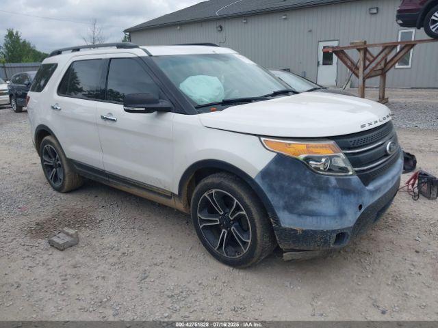  Salvage Ford Explorer