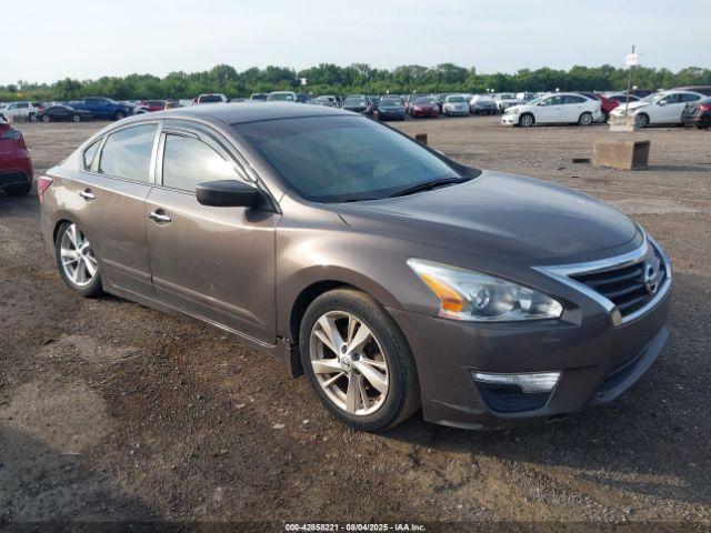  Salvage Nissan Altima