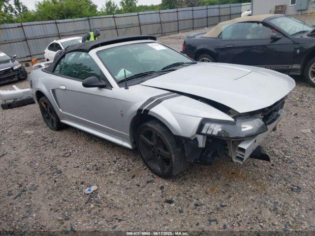  Salvage Ford Mustang