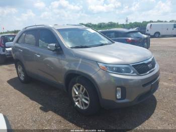  Salvage Kia Sorento