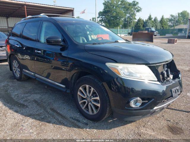  Salvage Nissan Pathfinder
