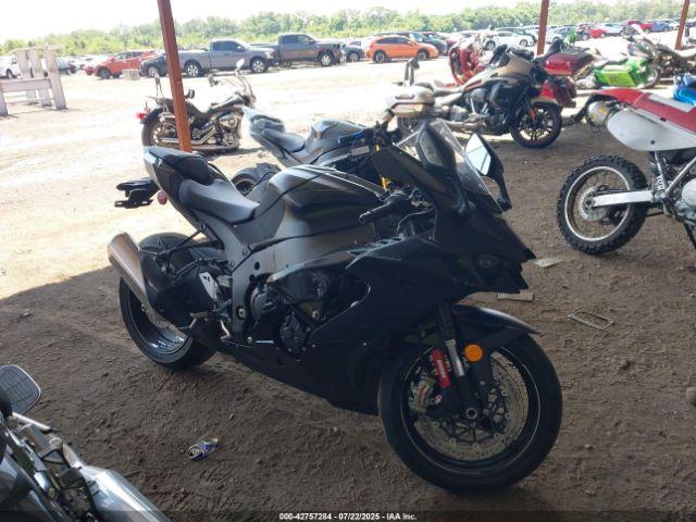  Salvage Kawasaki Zx1002