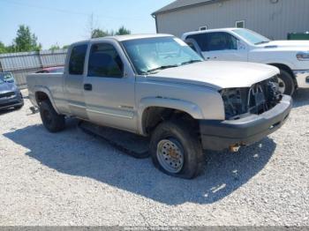  Salvage Chevrolet Silverado 2500