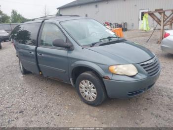  Salvage Chrysler Town & Country
