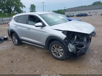  Salvage Hyundai TUCSON