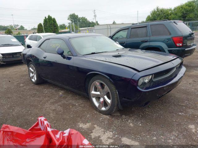  Salvage Dodge Challenger