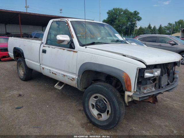  Salvage Chevrolet K2500 Chassis