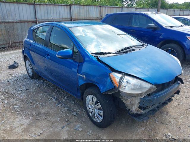  Salvage Toyota Prius c