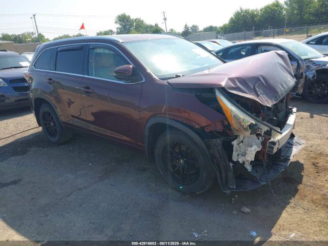  Salvage Toyota Highlander