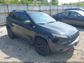  Salvage Jeep Cherokee