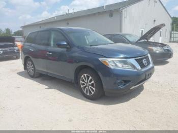 Salvage Nissan Pathfinder