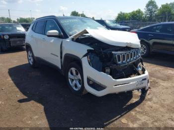  Salvage Jeep Compass