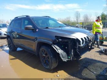  Salvage Jeep Cherokee