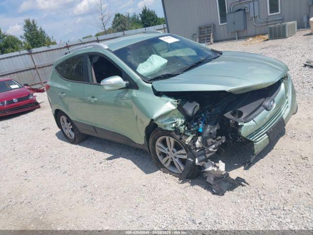  Salvage Hyundai TUCSON