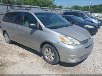  Salvage Toyota Sienna