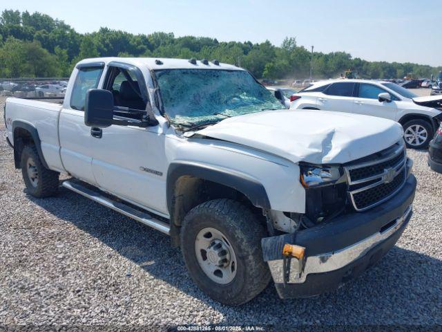  Salvage Chevrolet Silverado 2500