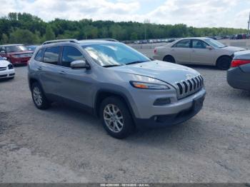  Salvage Jeep Cherokee