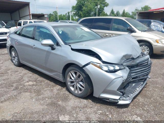 Salvage Toyota Avalon