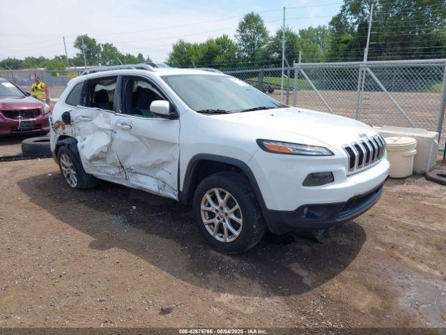  Salvage Jeep Cherokee
