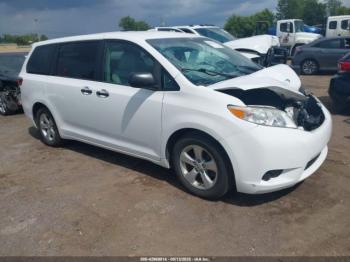  Salvage Toyota Sienna