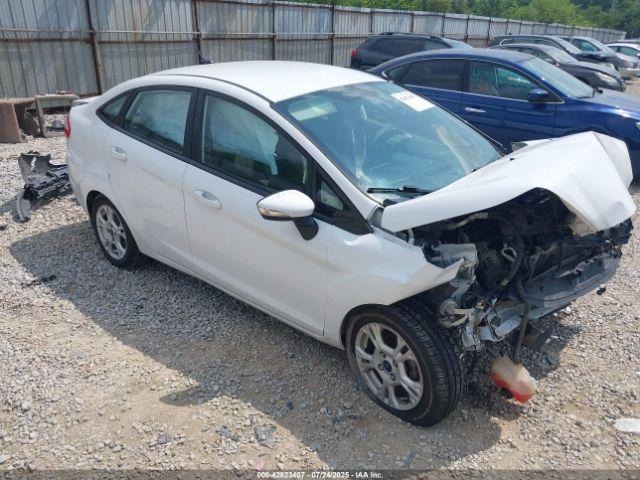  Salvage Ford Fiesta