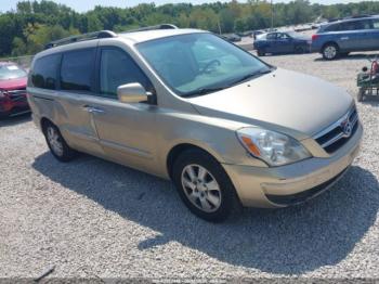 Salvage Hyundai Entourage