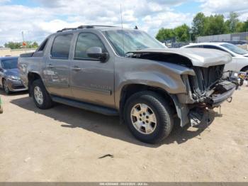  Salvage Chevrolet Avalanche 1500