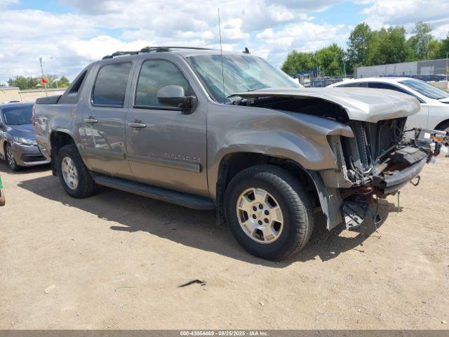  Salvage Chevrolet Avalanche 1500