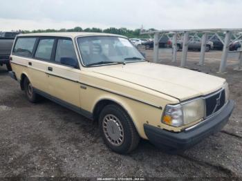  Salvage Volvo 245