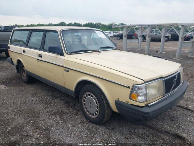  Salvage Volvo 245