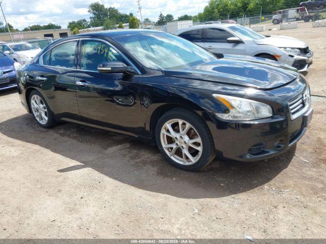 Salvage Nissan Maxima