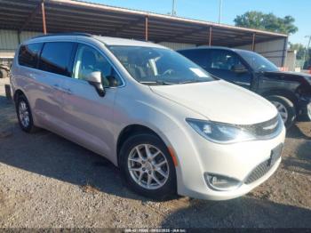  Salvage Chrysler Pacifica