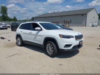  Salvage Jeep Cherokee