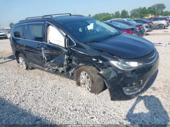  Salvage Chrysler Pacifica