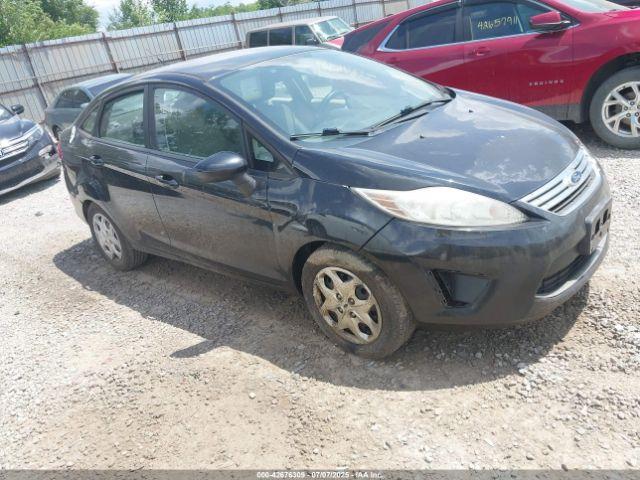  Salvage Ford Fiesta