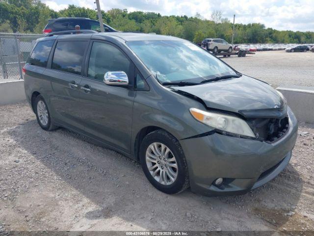  Salvage Toyota Sienna