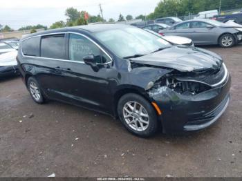  Salvage Chrysler Pacifica