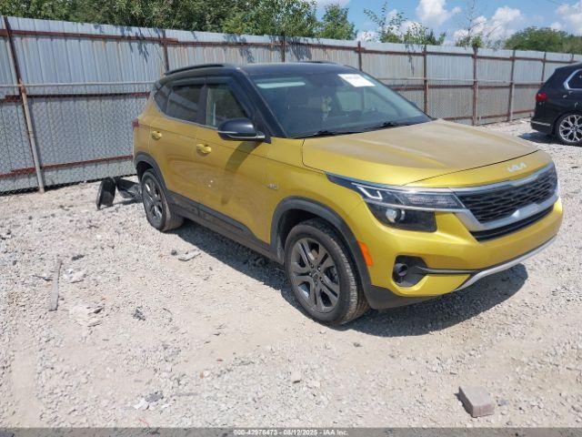  Salvage Kia Seltos