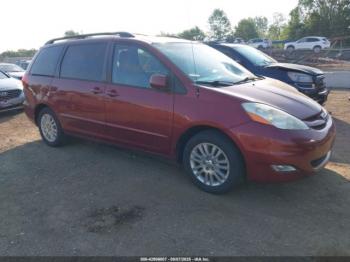  Salvage Toyota Sienna