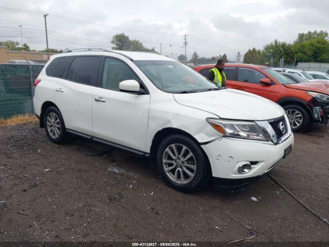  Salvage Nissan Pathfinder