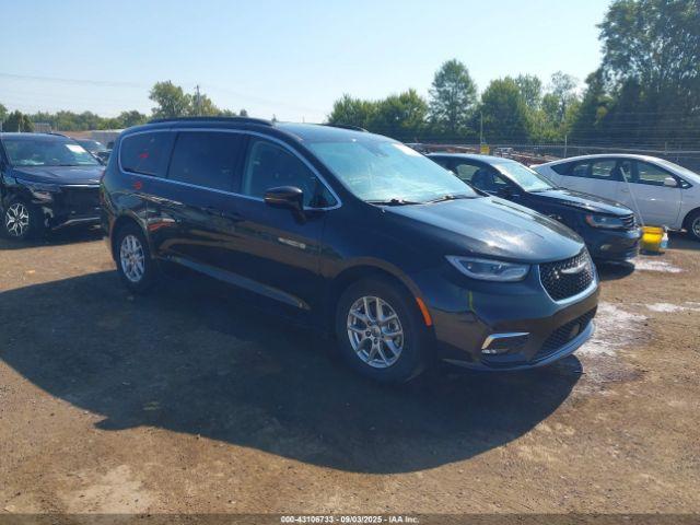  Salvage Chrysler Pacifica