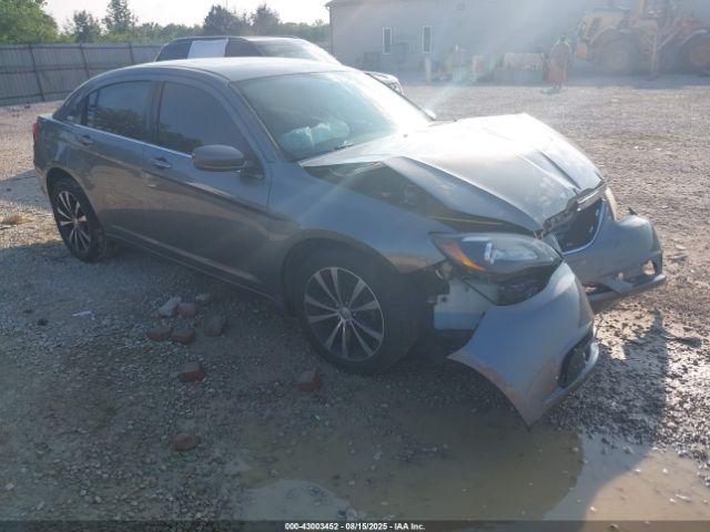  Salvage Chrysler 200