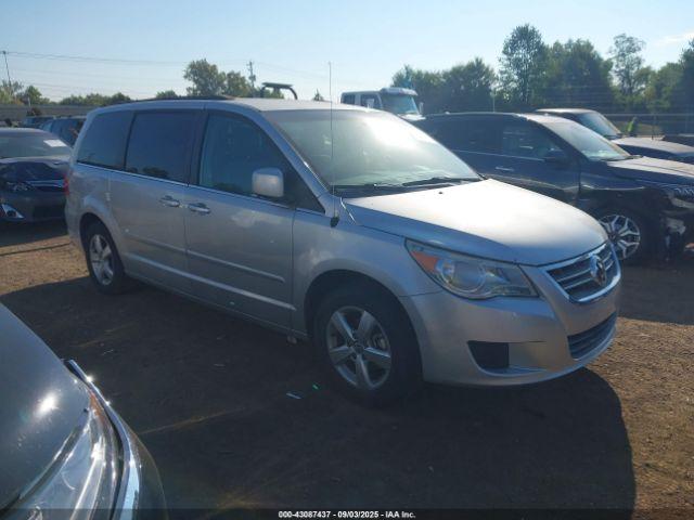  Salvage Volkswagen Routan