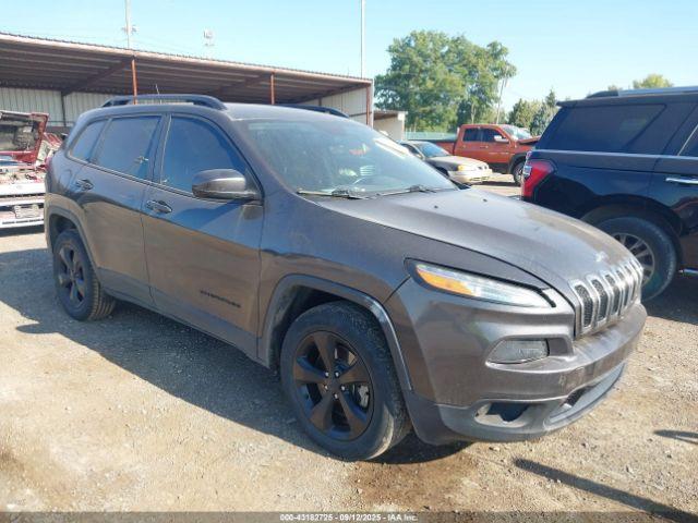  Salvage Jeep Cherokee