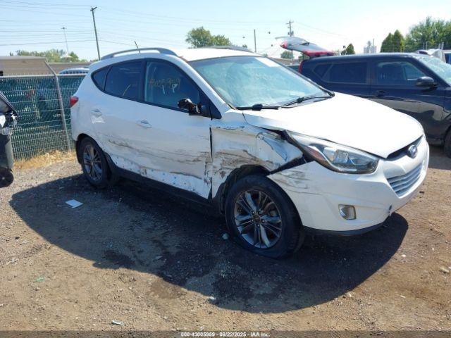  Salvage Hyundai TUCSON