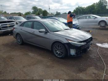  Salvage Hyundai ELANTRA