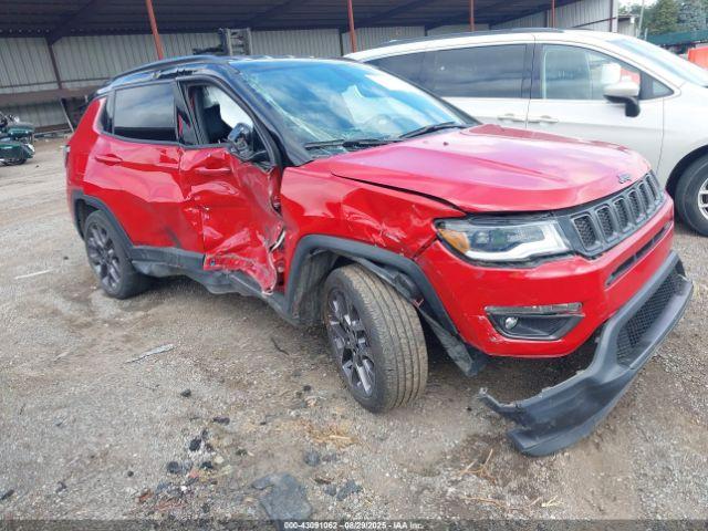  Salvage Jeep Compass